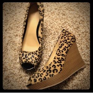 Women’s EXPRESS wedges.